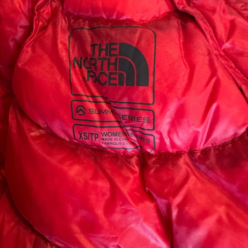 The North Face Summit Series Women's Dark Purple Puffer Jacket - Picture 7 of 7